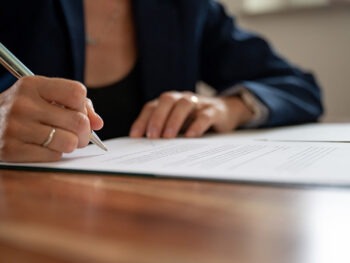 Arbeitszeugnis als Jurist, Rechtsanwalt und Co. – Das sollten Sie beim Recruiting beachten 1